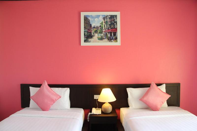Sri Boutique Hotel Patong Exterior foto