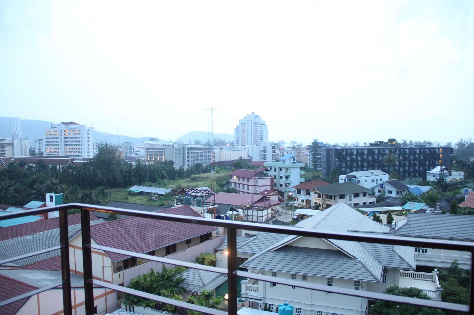 Sri Boutique Hotel Patong Exterior foto